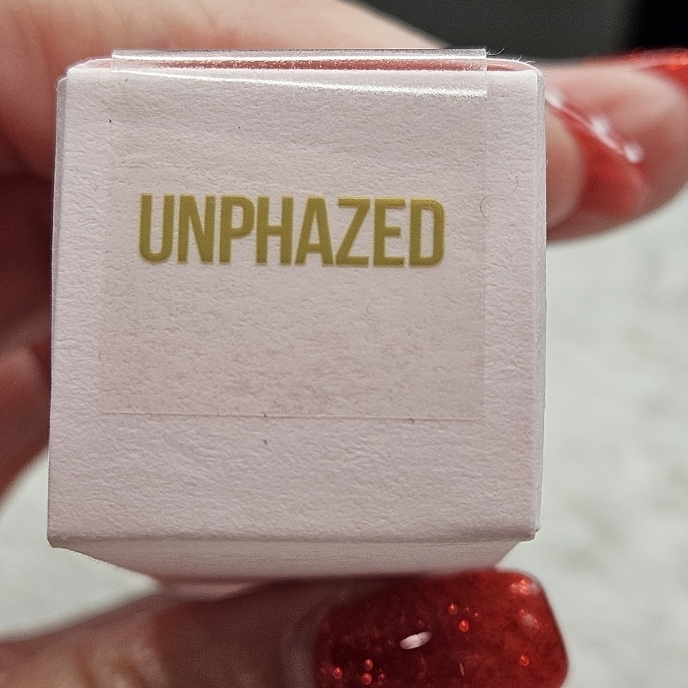 JEFFREE STAR Velvet Trap Lipstick - UNPHAZED - Picture 3 of 8